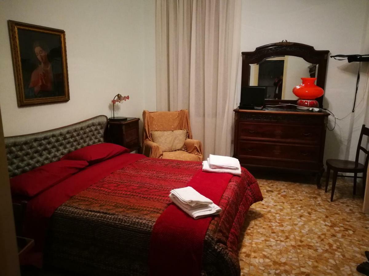Arturo'S House Apartment Наполи Екстериор снимка