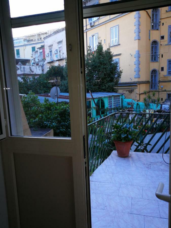 Arturo'S House Apartment Наполи Екстериор снимка